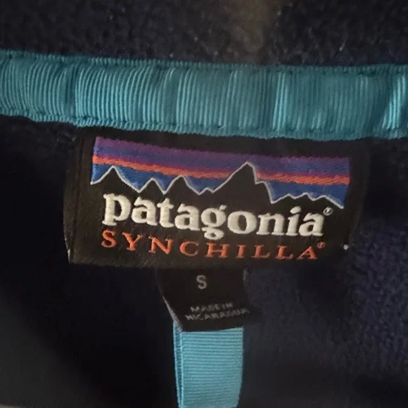 Patagonia Two-Tone Fleece Pullover in Red and Blue - Picture 2 of 2